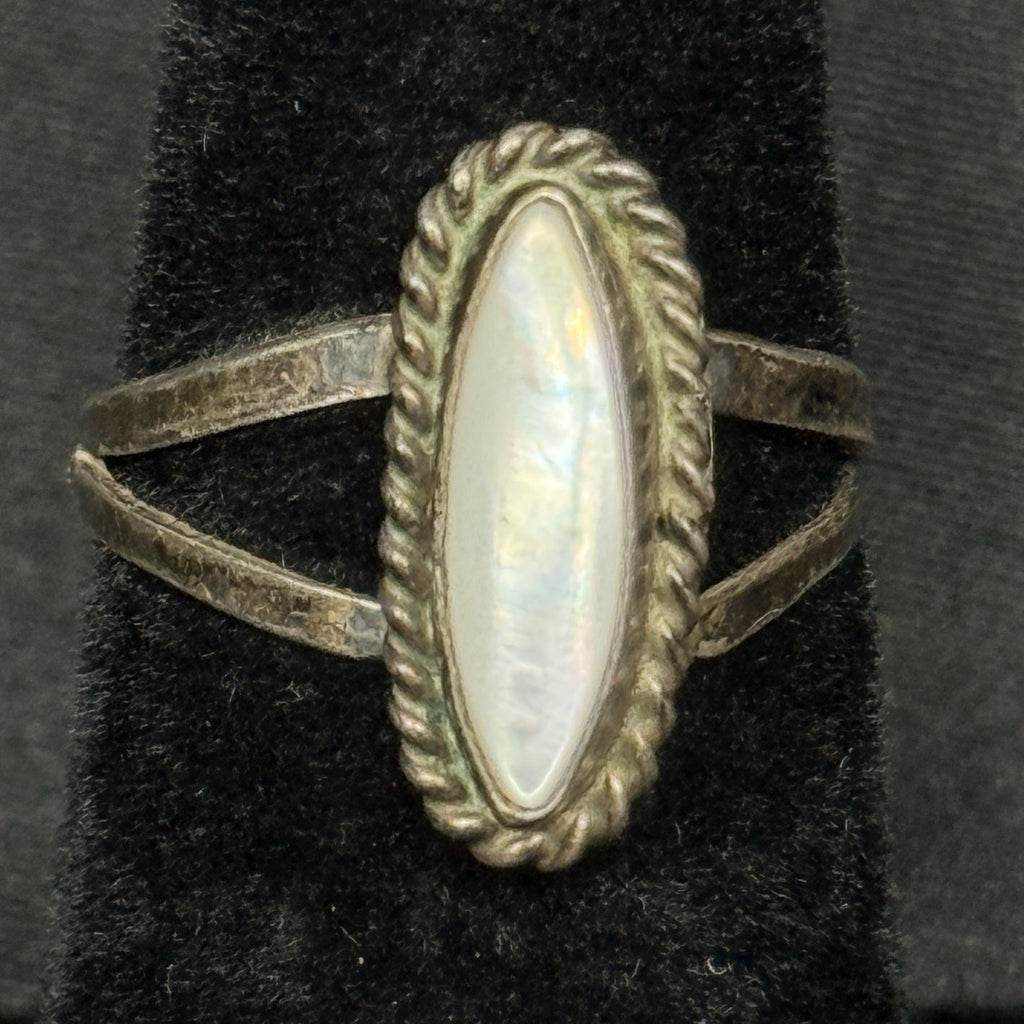 Native American Sterling Silver Ring Mother Of Pearl Signed B Size 4