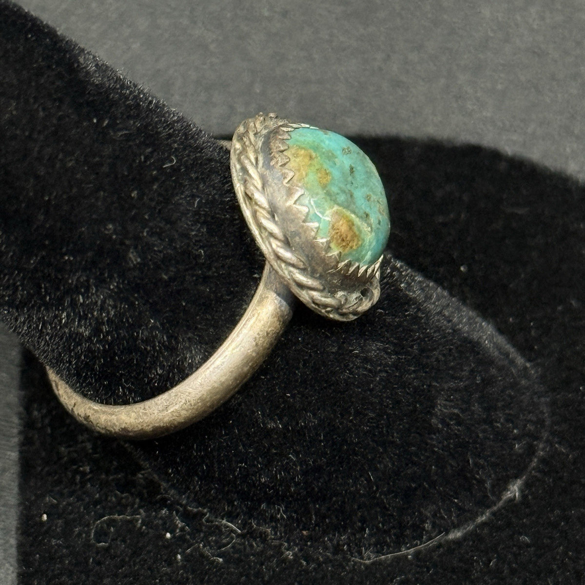 Native American Style Sterling Silver Ring Turquoise Size 7.25 Unsigned