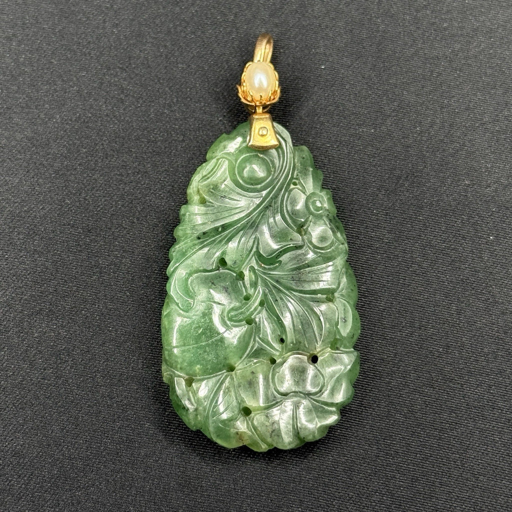 Green Jade Carved Flower Leaf Motif 14k Pearl Gold Pendant