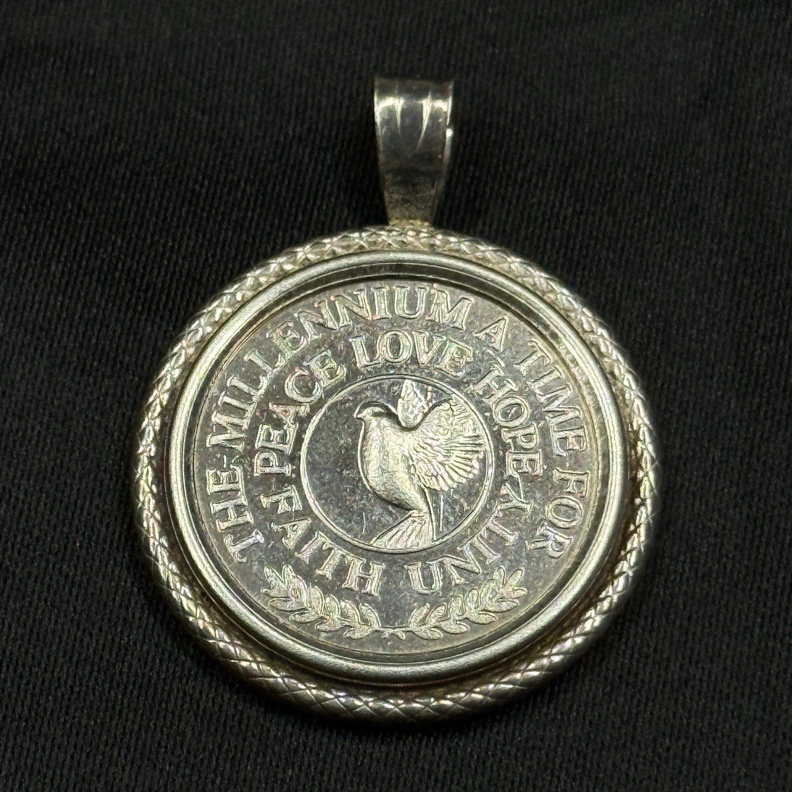 Vintage Sterling Silver 925 Peace Medallion Pendant