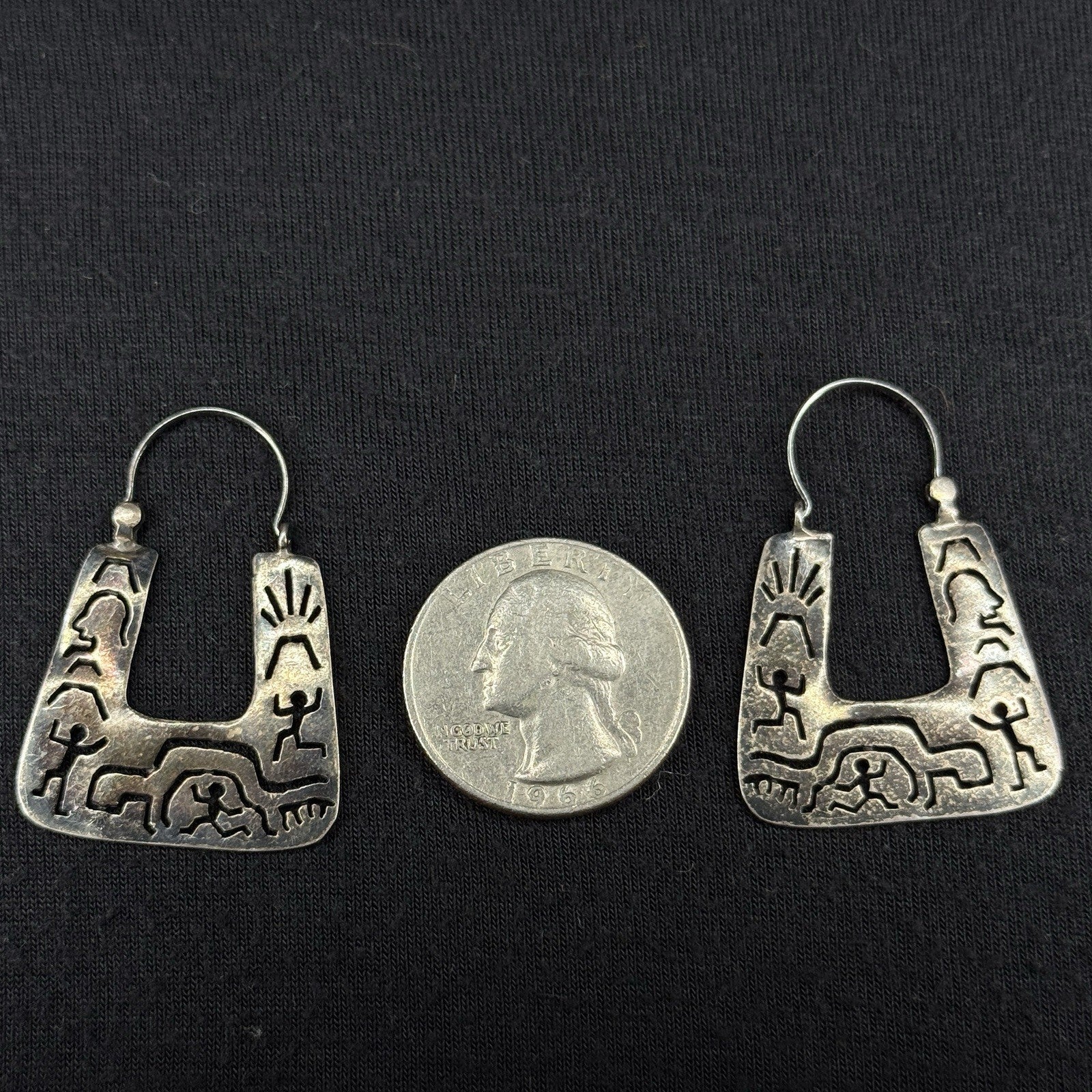 Phyllis Woods Estate Sterling Silver Earrings Storyteller Hoop 925