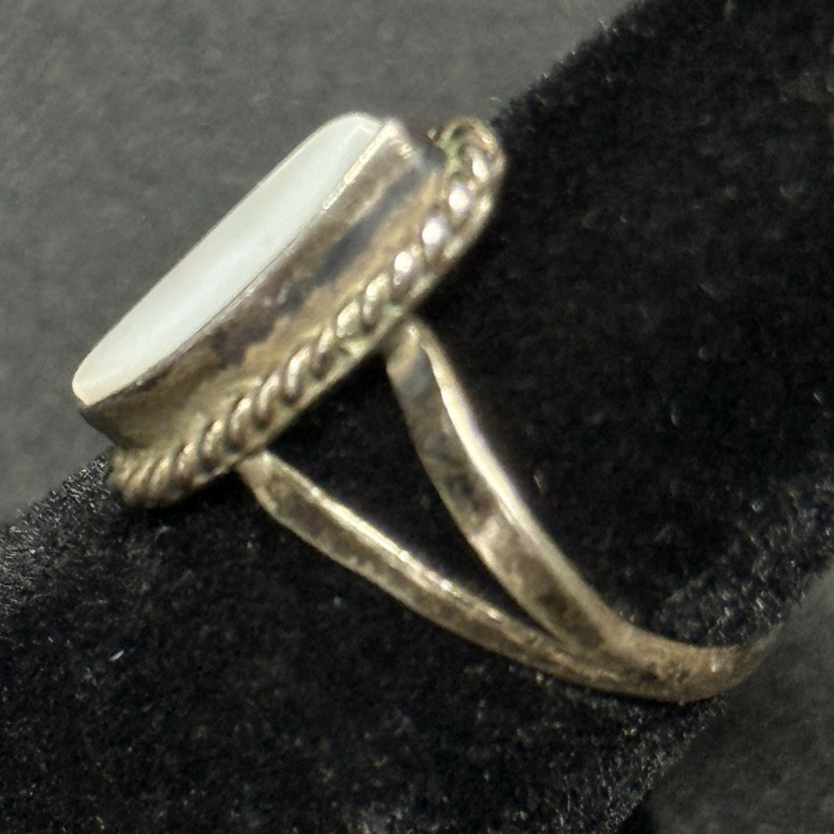 Native American Sterling Silver Ring Mother Of Pearl Signed B Size 4