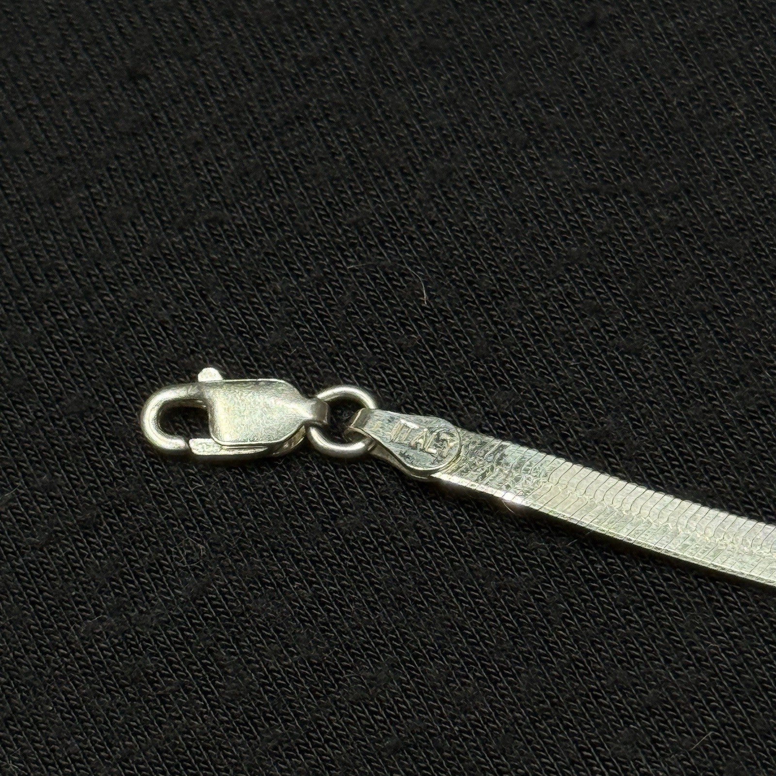 Estate Sterling Silver Flat Herringbone Chain Necklace 6.4g 18IN