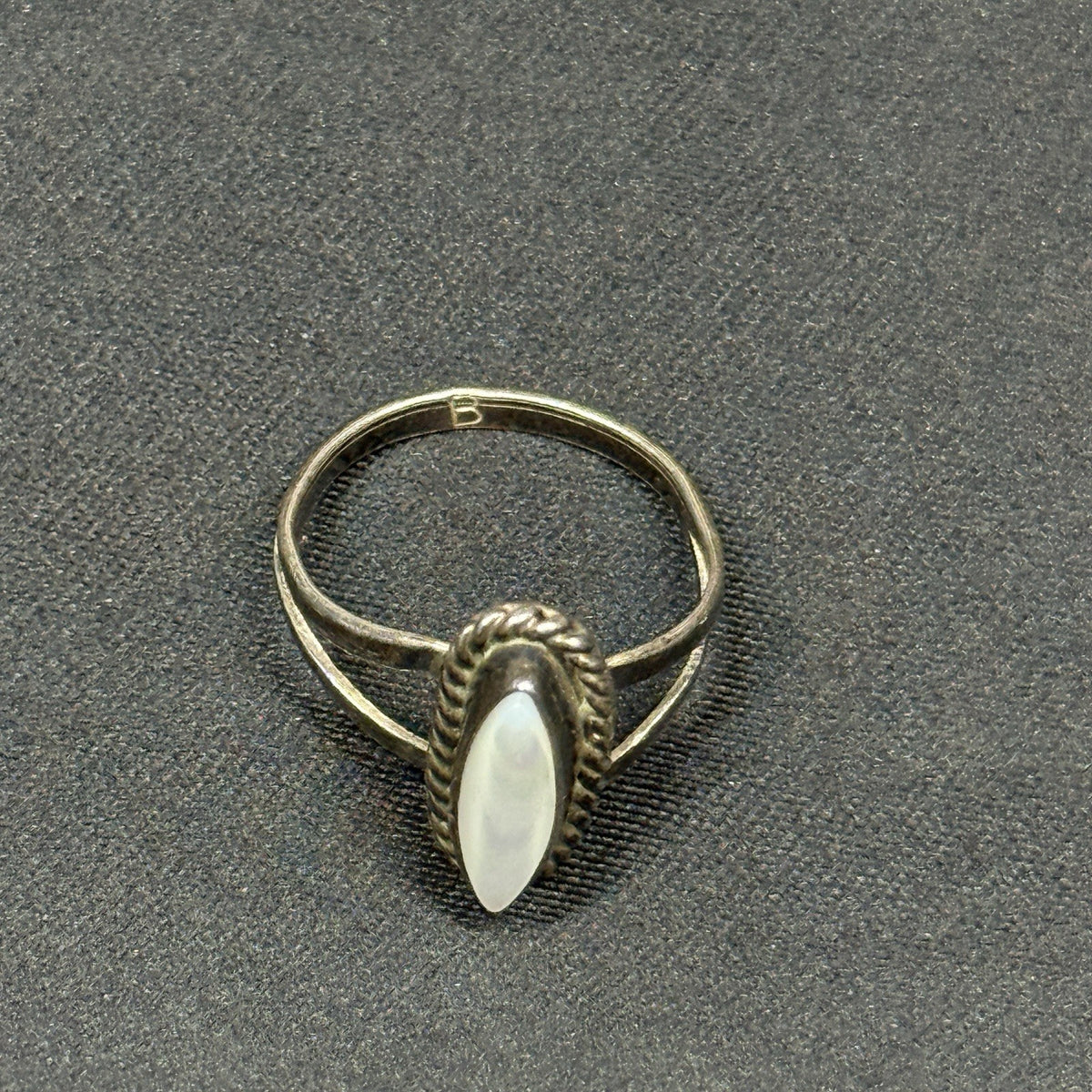 Native American Sterling Silver Ring Mother Of Pearl Signed B Size 4