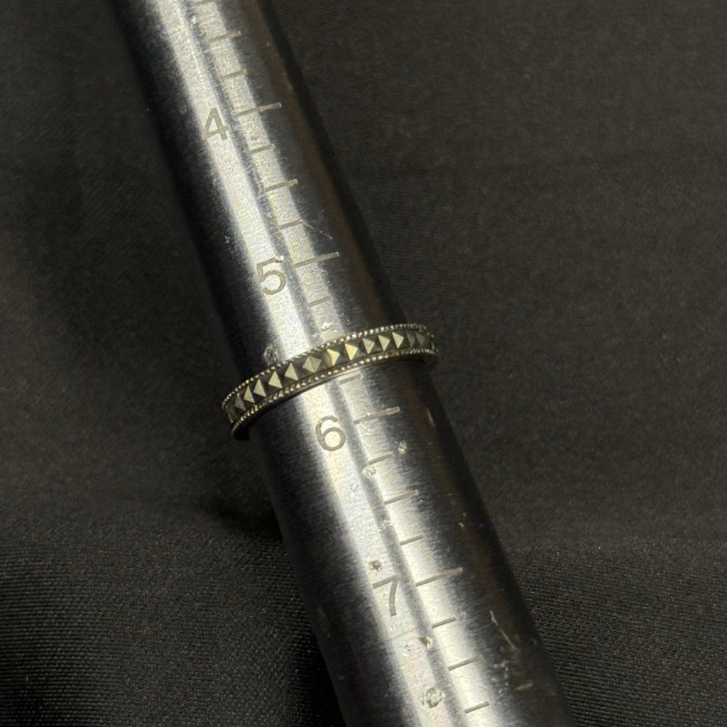 Estate Sterling Silver Ring Marcasite 925 SZ 5.5 One Row Infinity Band Signed JJ