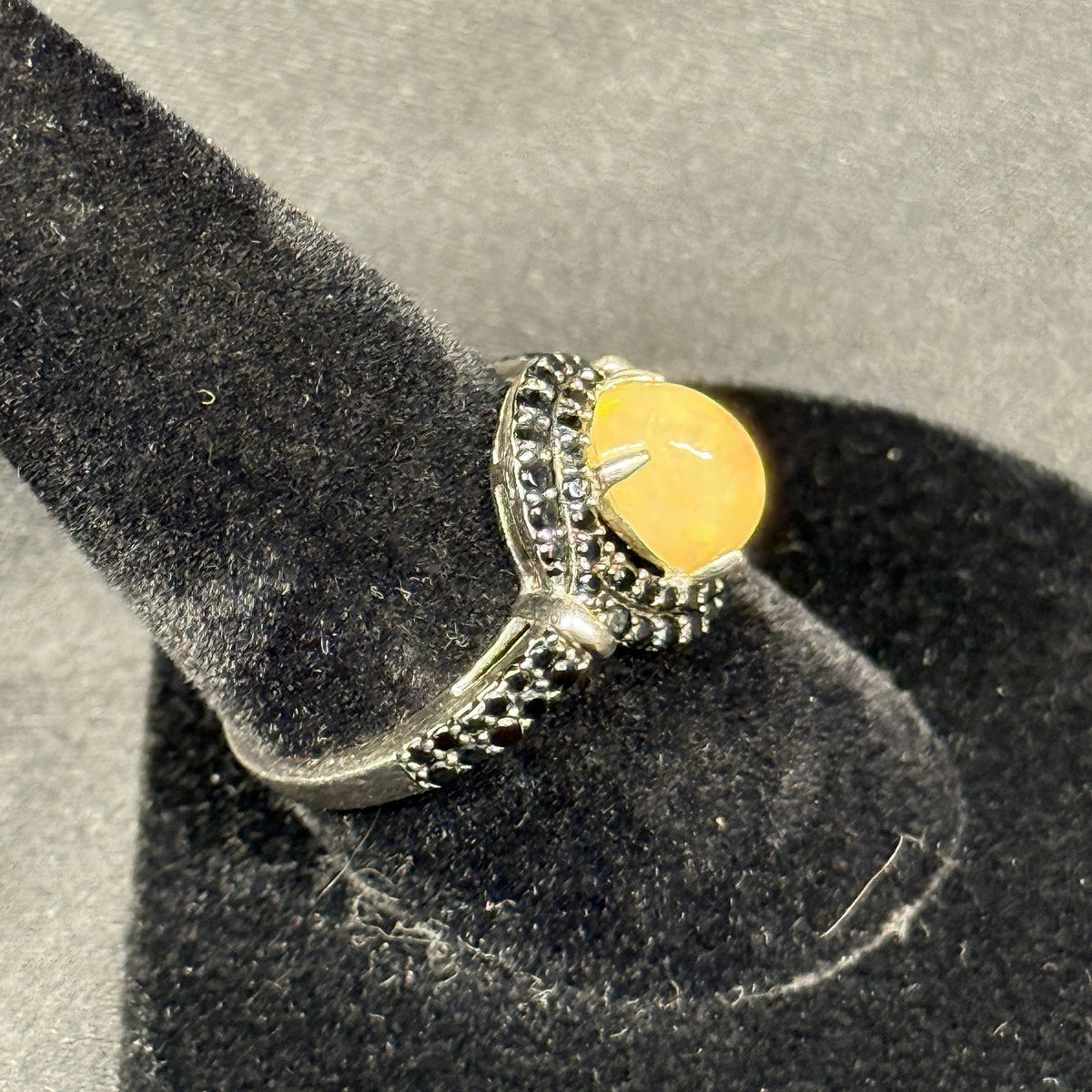 Estate Sterling Silver Ring Stone Gold Opal Black Glass Halo SZ 8 925
