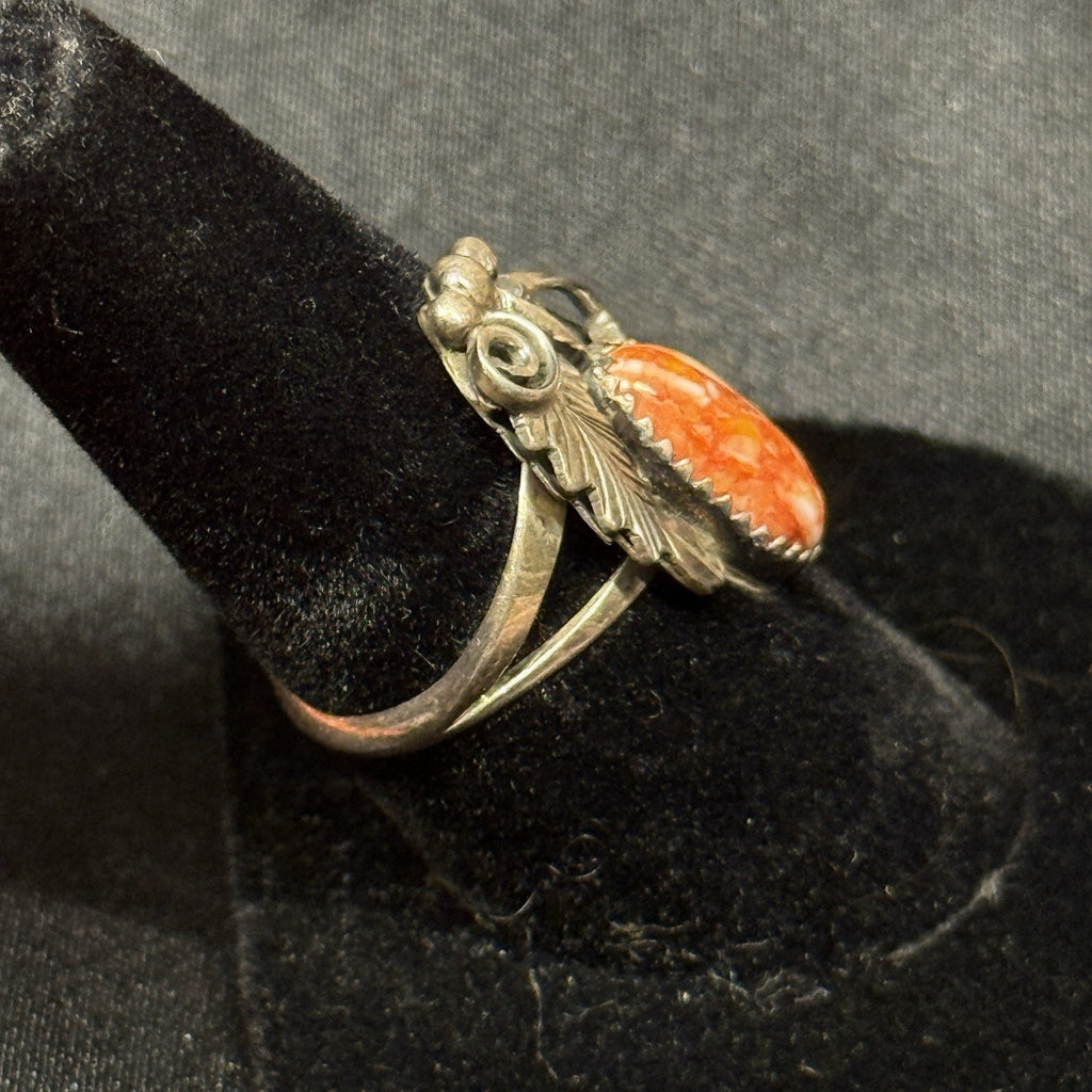 Native Running Bear Sterling Silver Signed RB Spiny Oyster Shell Ring SZ6.75 925