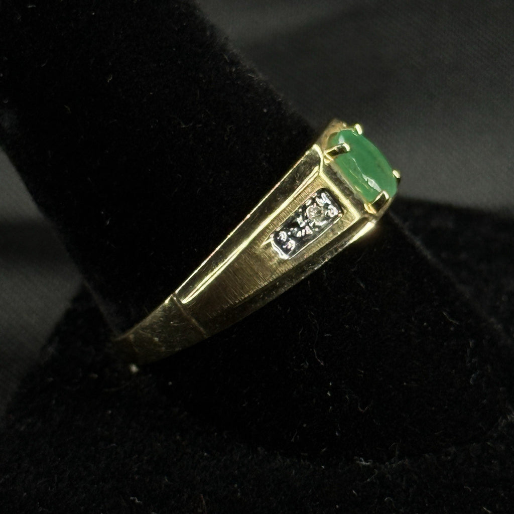 Estate 10K Gold Ring Green Emerald Diamond Size 10 .417