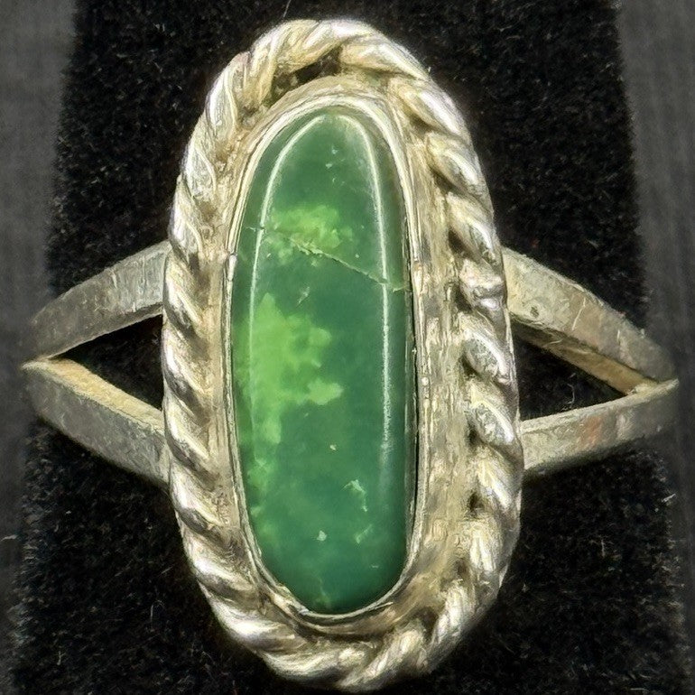 Navajo Native Green Turquoise Oval Sterling Silver Ring Size 5.5 925 J G