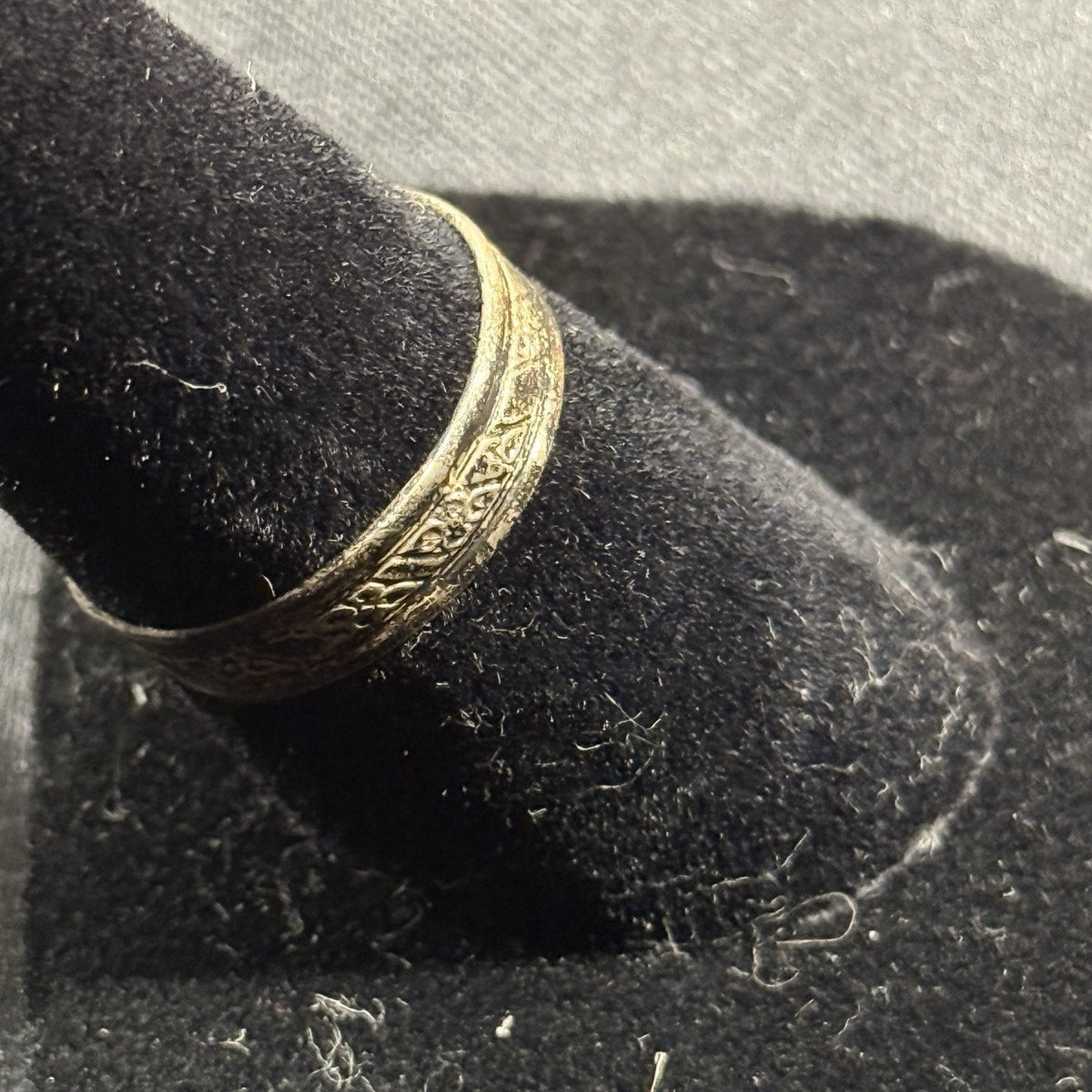 Sterling Ring Silver Ring Scroll Band Size 7.5 Makers Mark