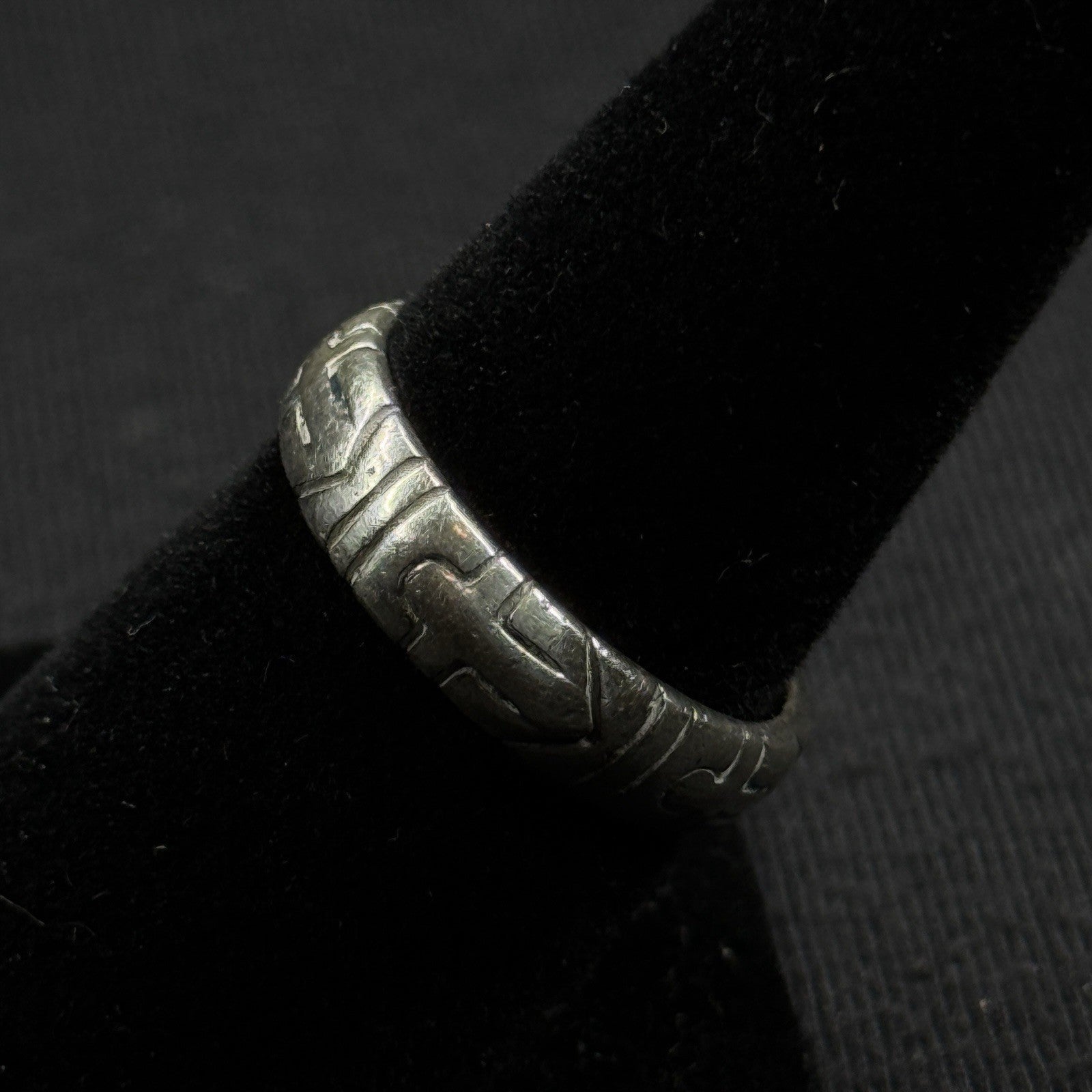Estate Sterling Silver Cross Engraved Band Size 7 925