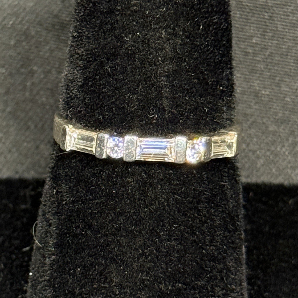 Estate Sterling Silver Band CZ Size 6.75 925