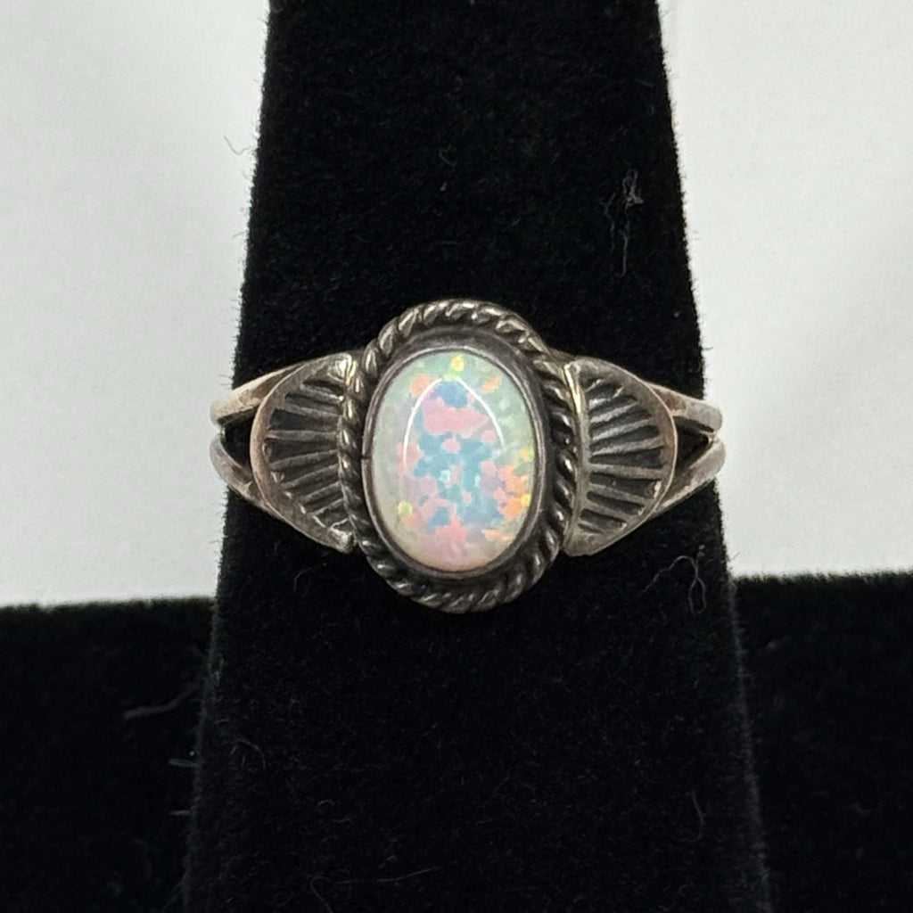 Native American Style Sterling Silver Ring Opal 925 Size 6 Unsigned