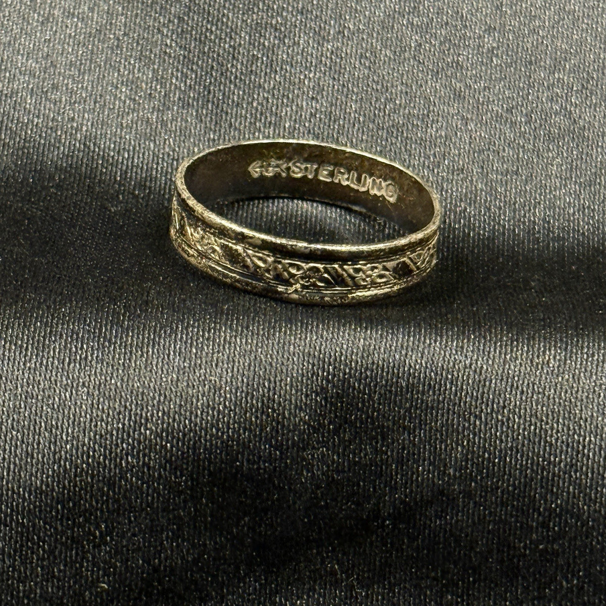 Sterling Ring Silver Ring Scroll Band Size 7.5 Makers Mark