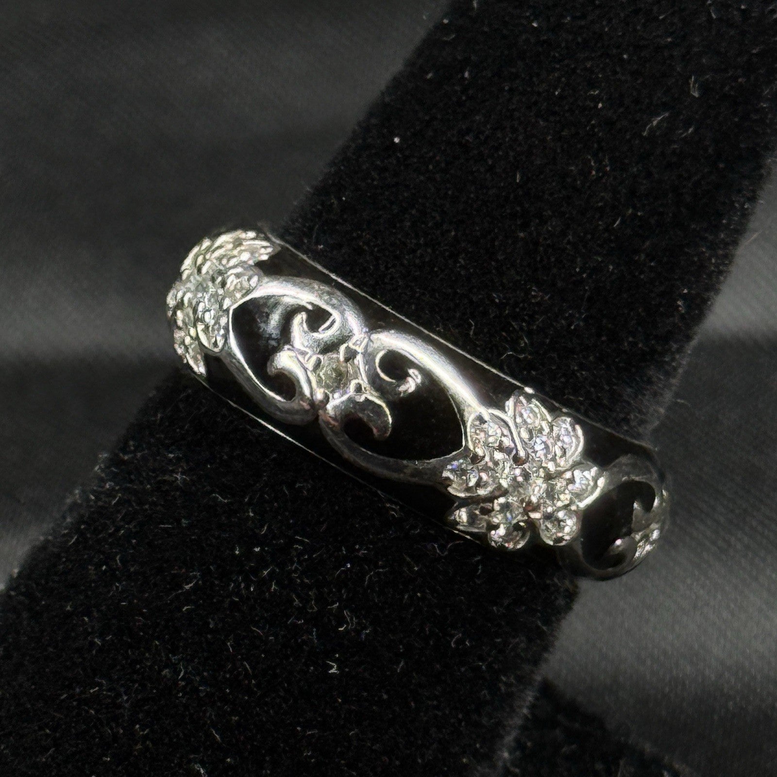 Estate Sterling Silver Ring Black Enamel CZ Floral Size 7 925