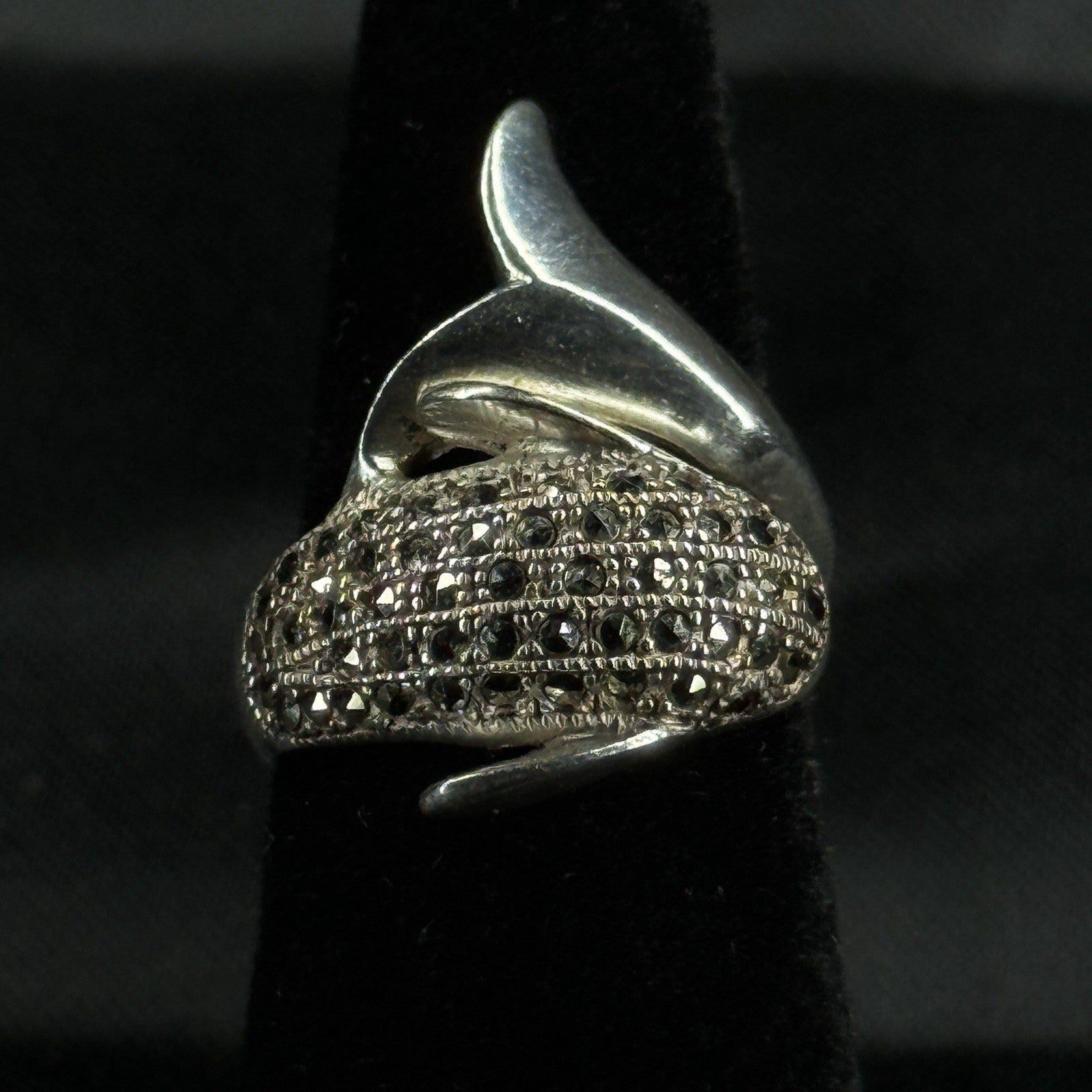 Estate Sterling Silver Ring Dolphin Marcasite Size 4.5 925