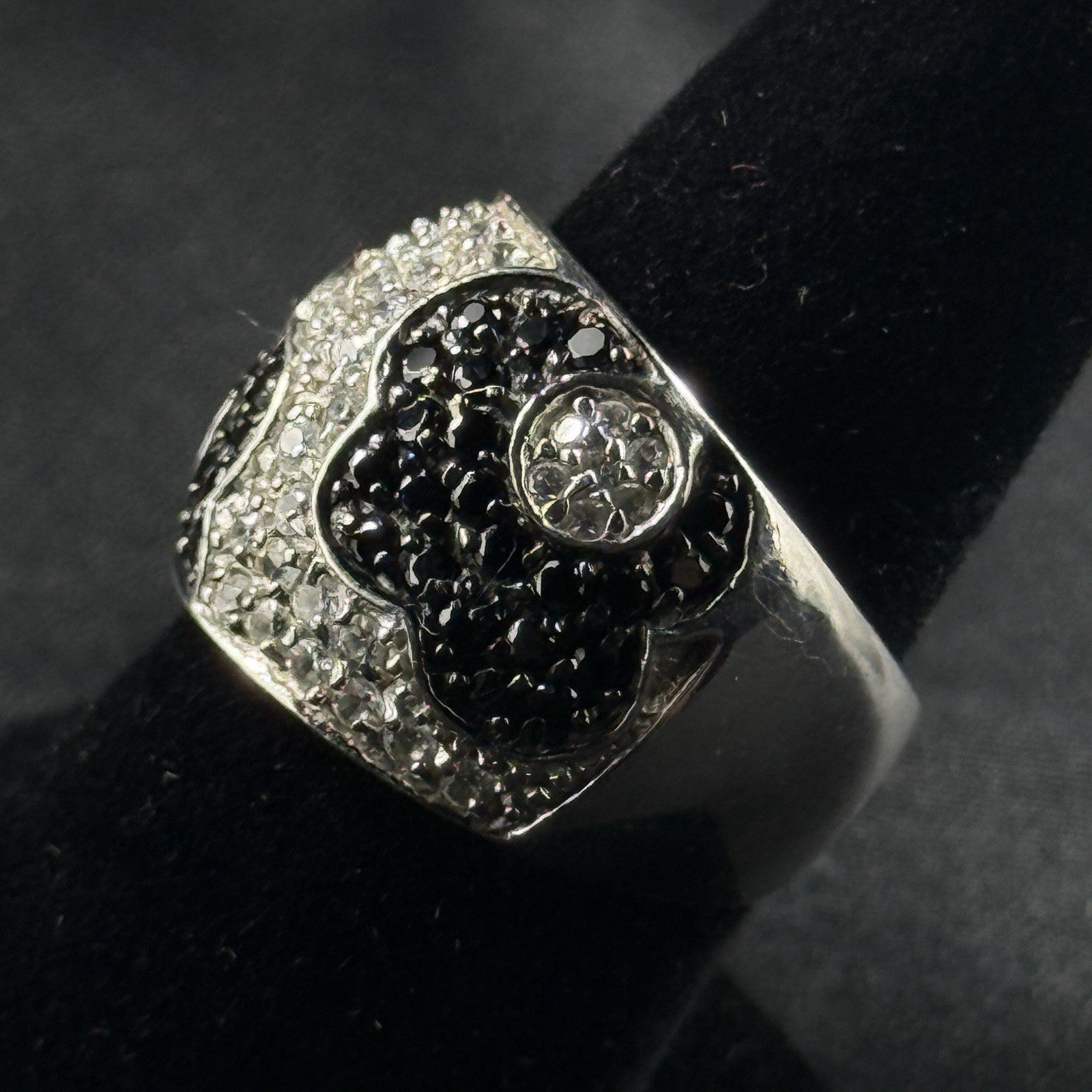 Estate Sterling Silver Ring Flower Cluster CZ White Black Size 7 925