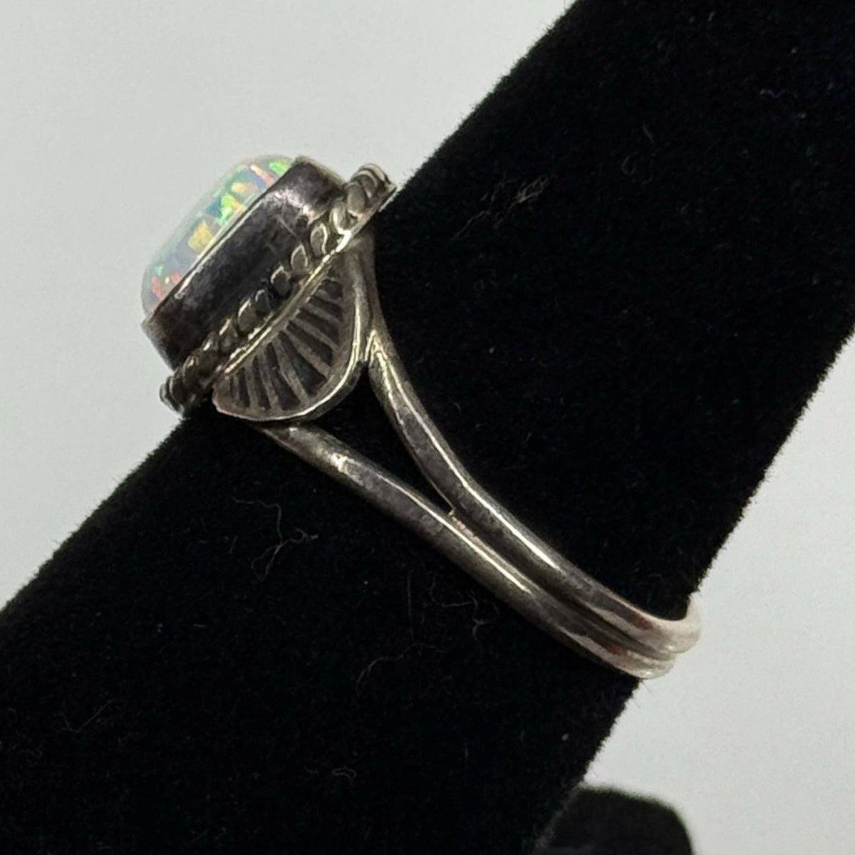 Native American Style Sterling Silver Ring Opal 925 Size 6 Unsigned