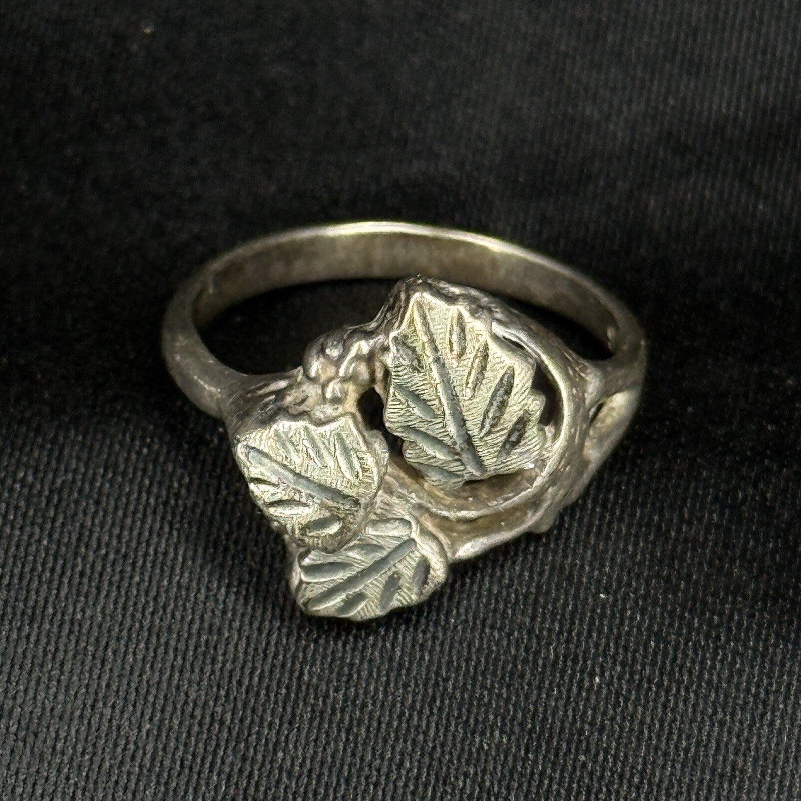 Estate Sterling Silver 925 SBS Leaf Ring Size 5.5