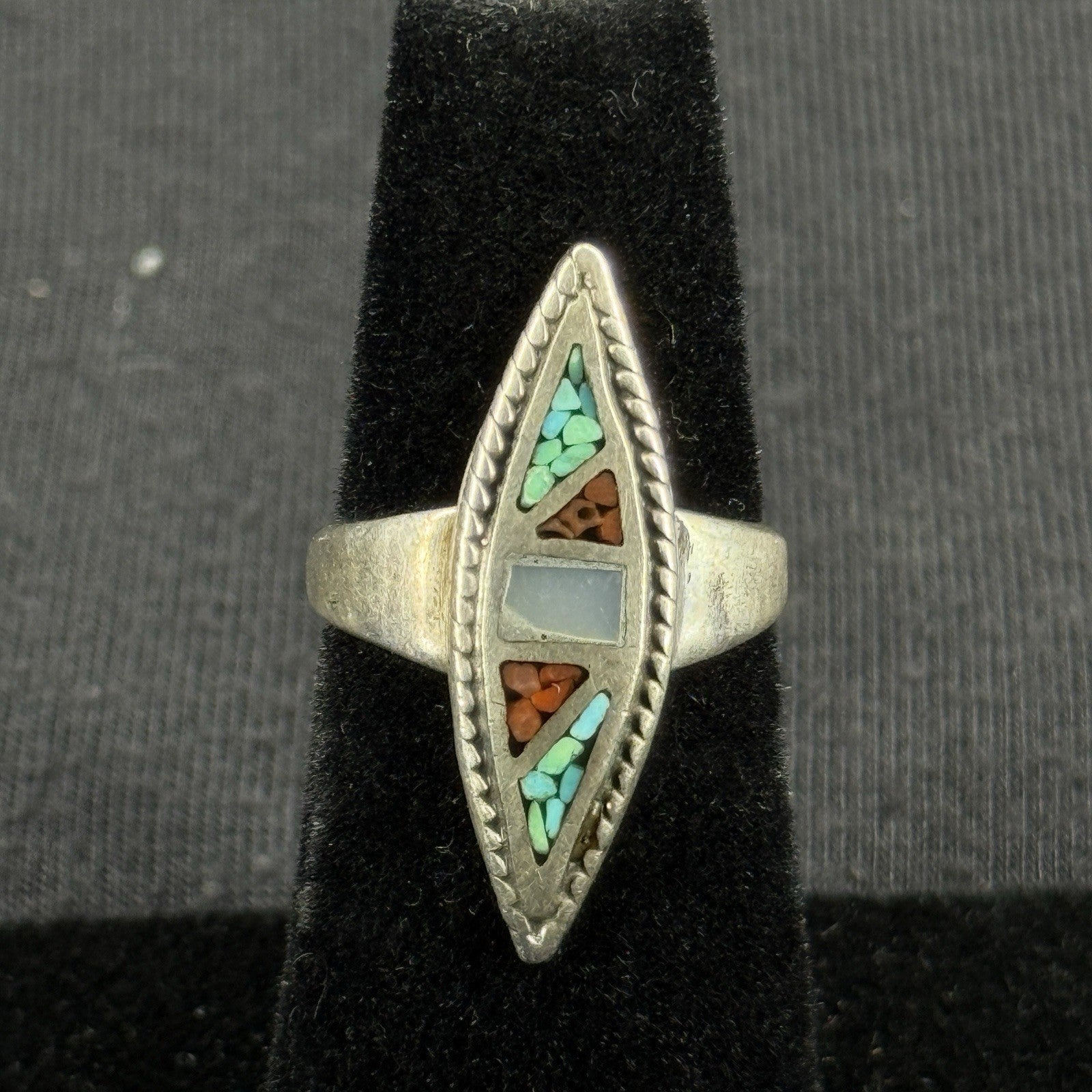 Native  Turquoise Coral Crushed Inlay Sterling Silver Ring Size 4.5 925