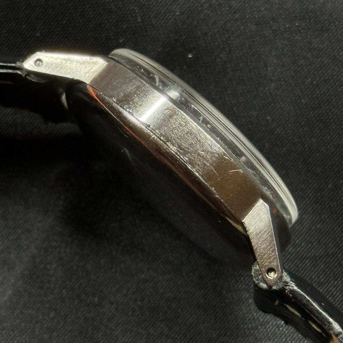 Omega 2220 Vintage Watch 1944 Black Lacquer Dial 30T2 Movement 30MM Runs
