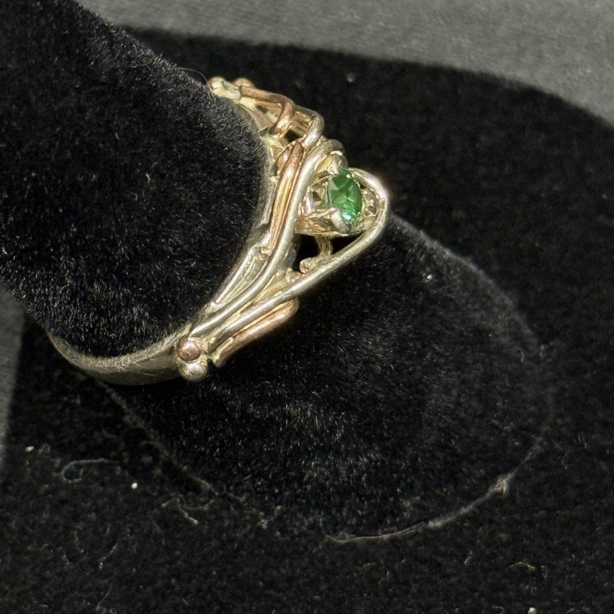 Estate 14k White Gold Ring Round Green Emerald Signed E Magee  Size 6.75 .585