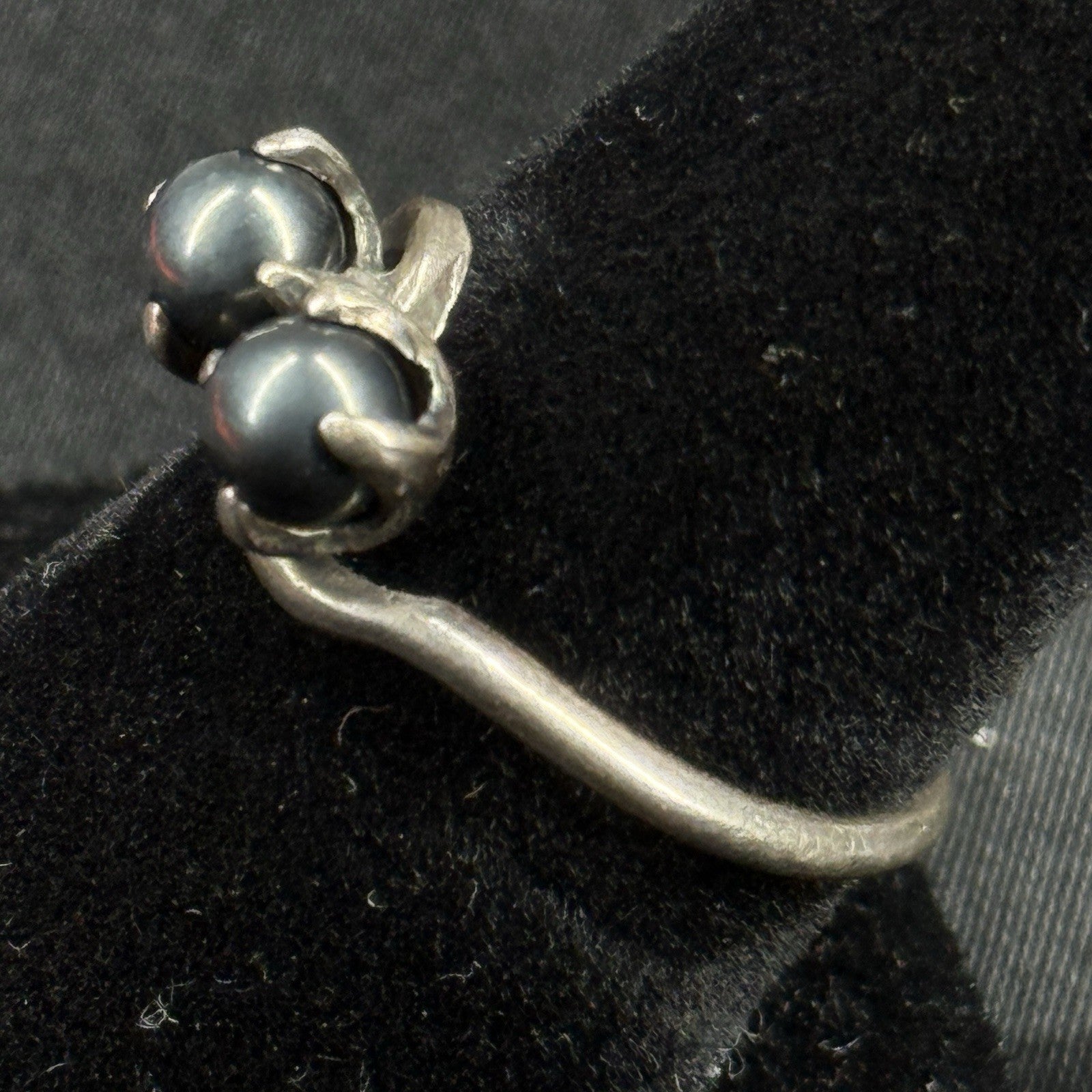 Estate Sterling Silver Ring Two Black Pearl Band Size 7.5 925
