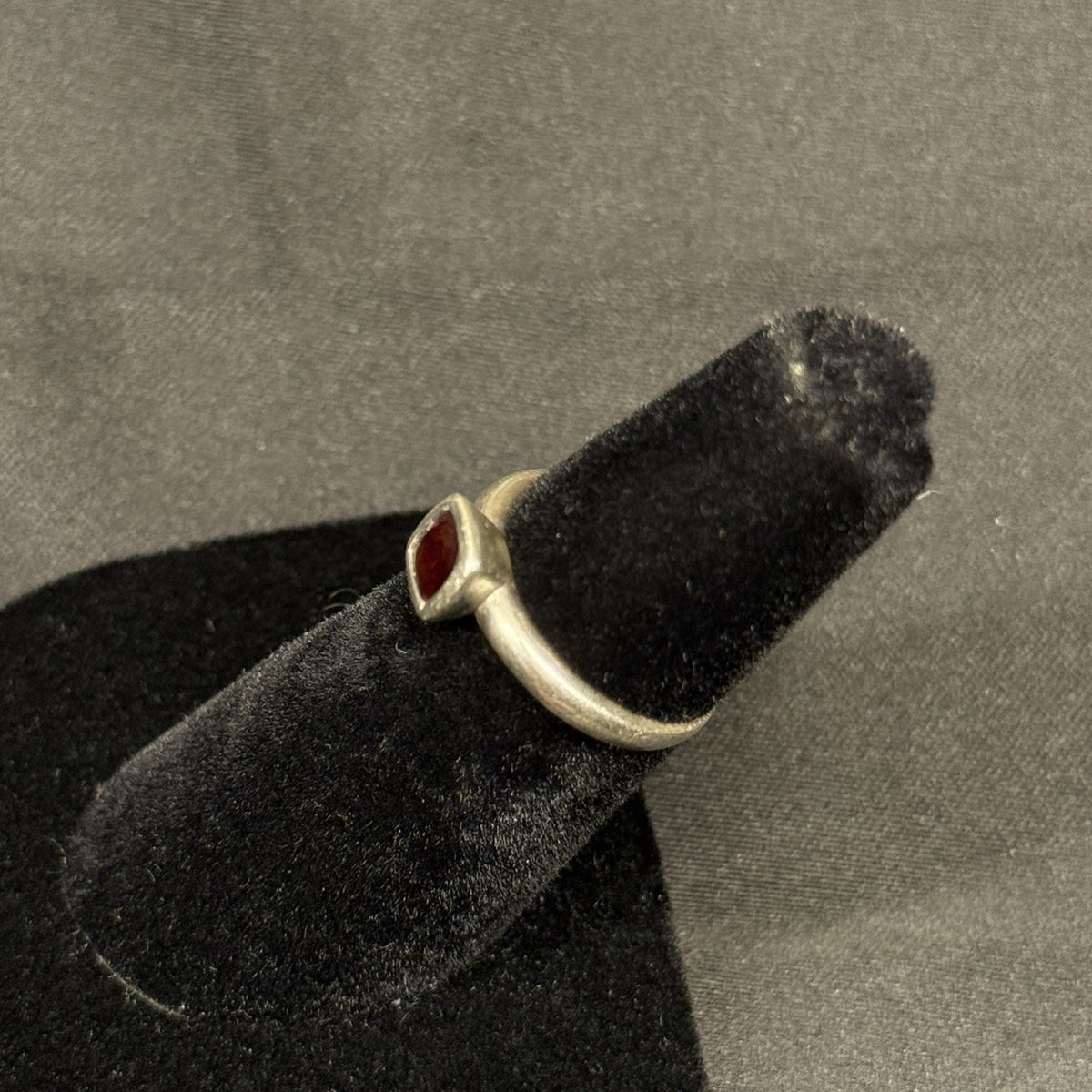 Estate Sterling Silver Band Red Ruby Size 4 925 Small