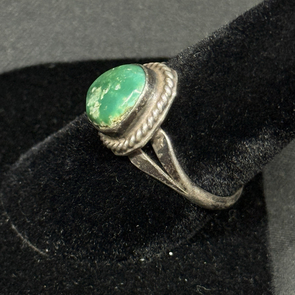 Native American Sterling Silver Ring Green Turquoise Size 7.75 Signed G