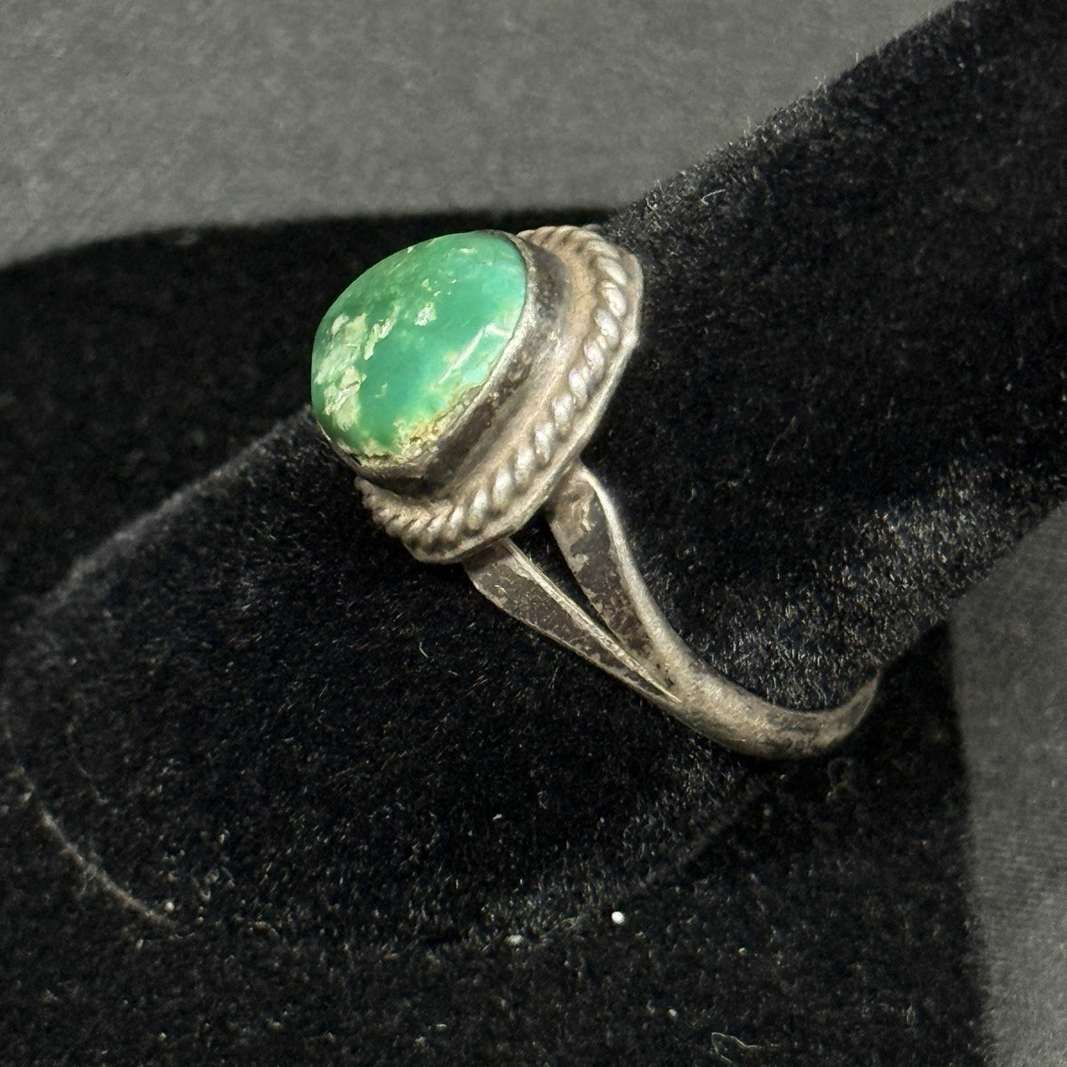 Native American Sterling Silver Ring Green Turquoise Size 7.75 Signed G