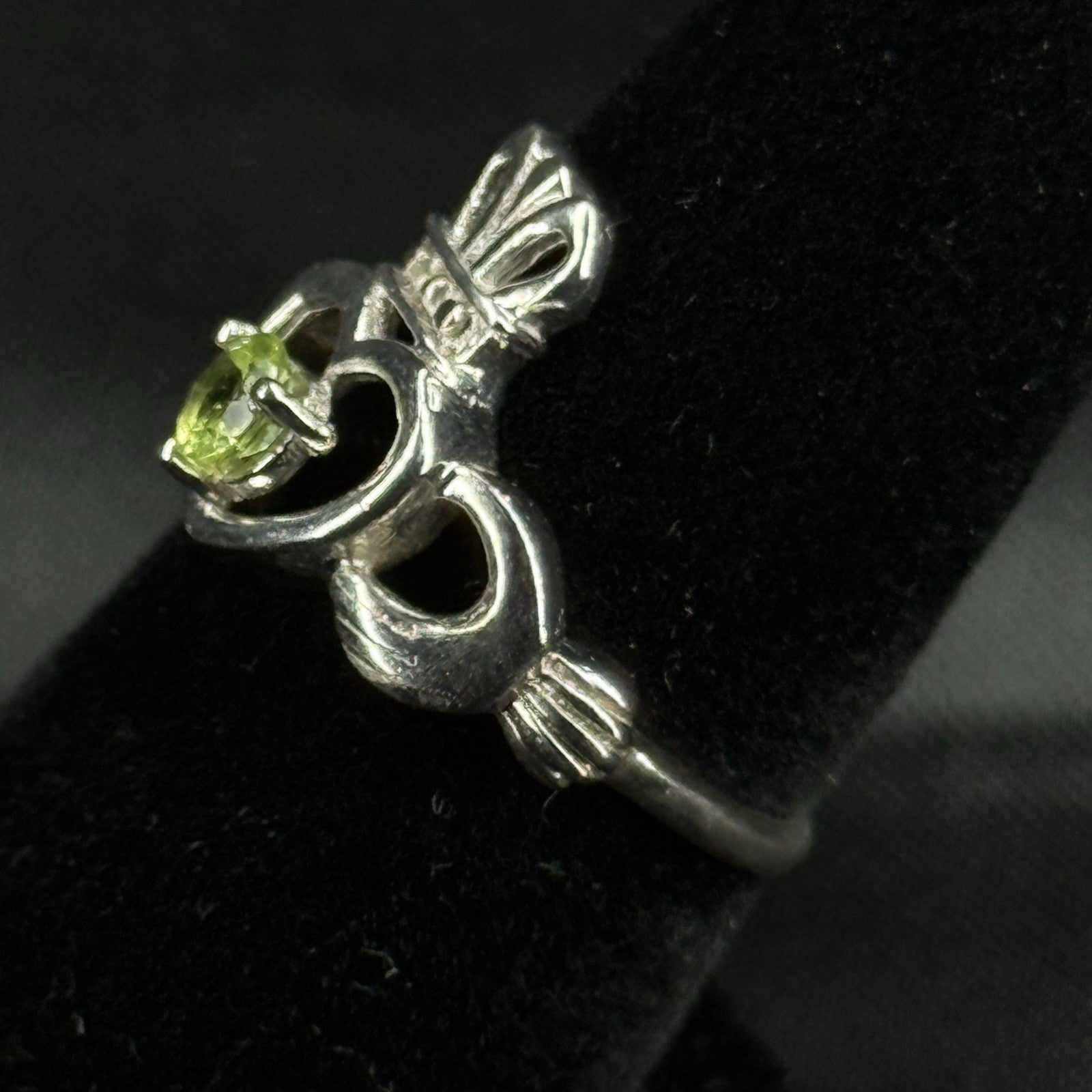 Estate Sterling Silver Ring Claddagh Peridot Size 6.5  925