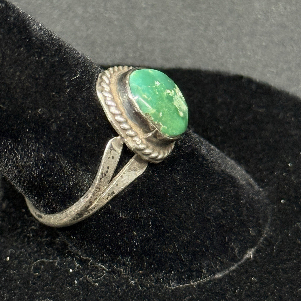 Native American Sterling Silver Ring Green Turquoise Size 7.75 Signed G