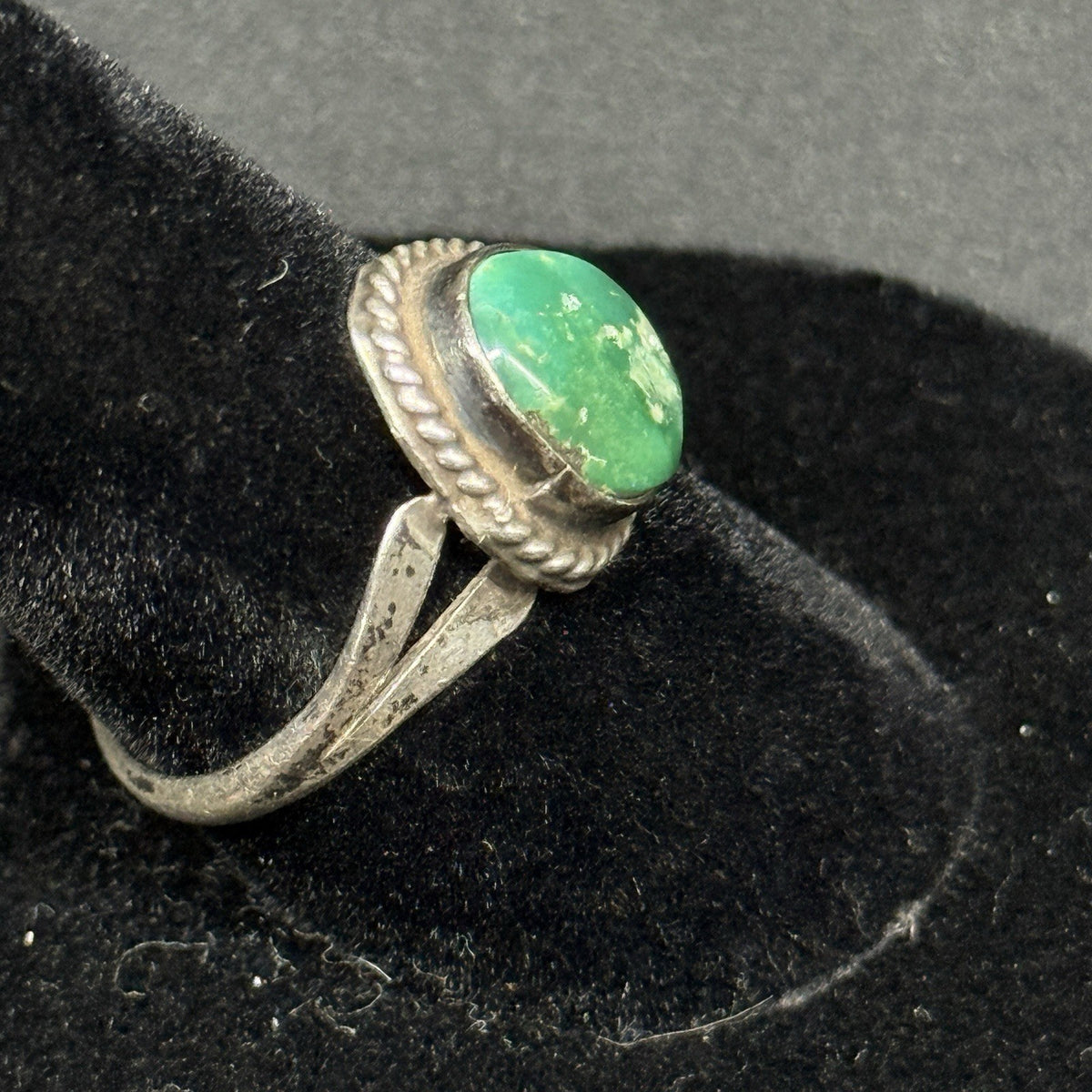 Native American Sterling Silver Ring Green Turquoise Size 7.75 Signed G