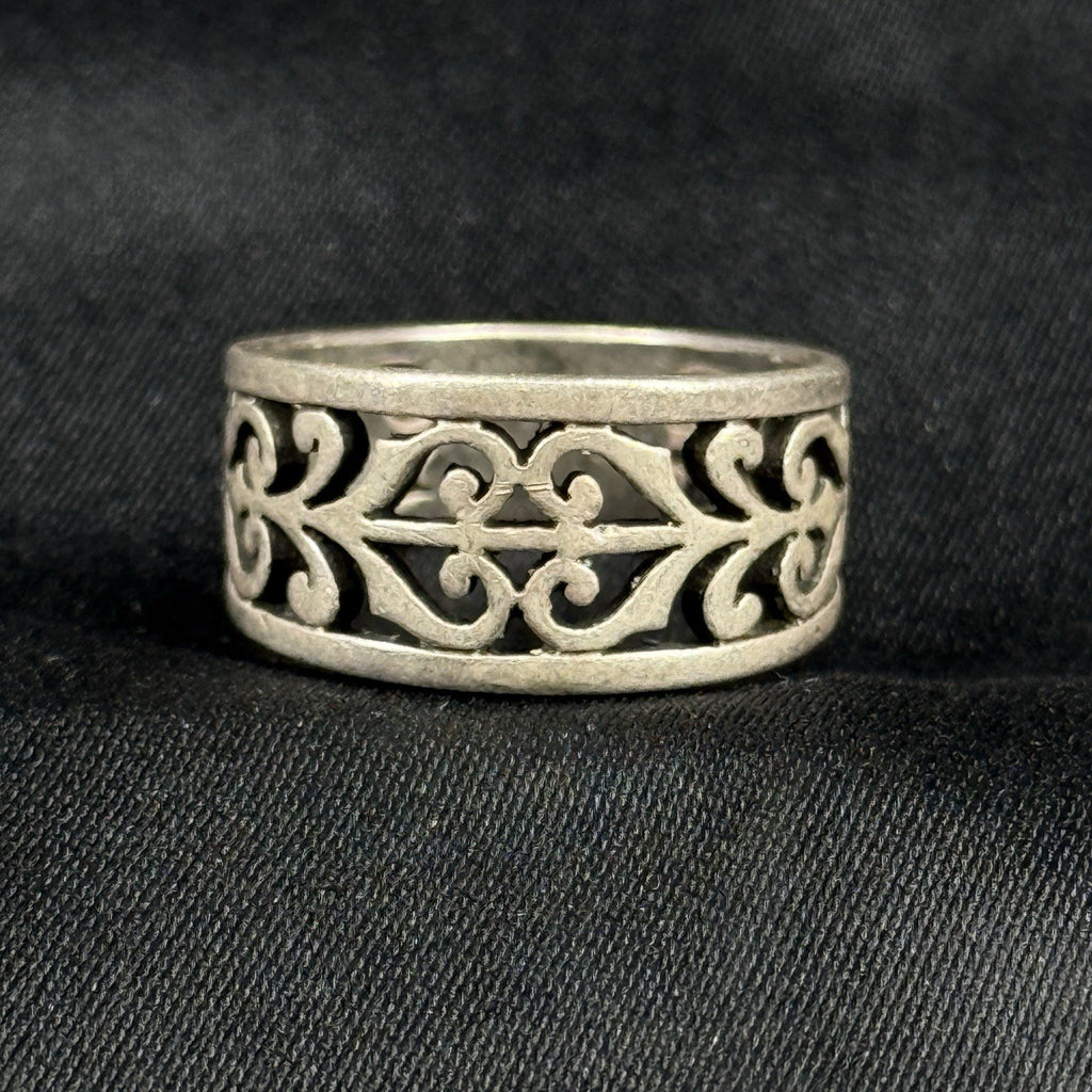 James Avery Sterling Ring Silver Retired Open Adorned Heart Scroll Band Size 5.5