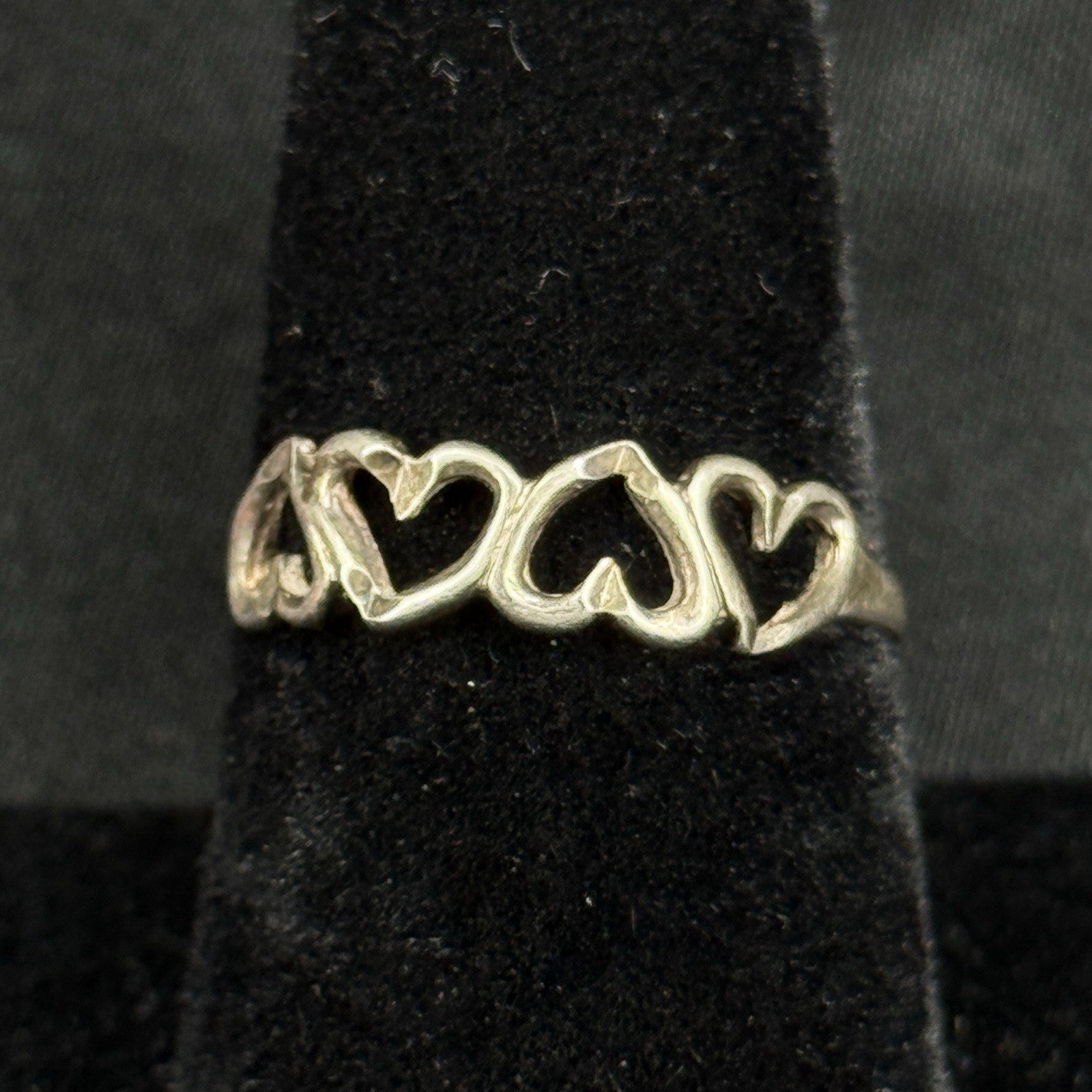 Estate Sterling Silver Cutout Hearts Ring Band Size 7