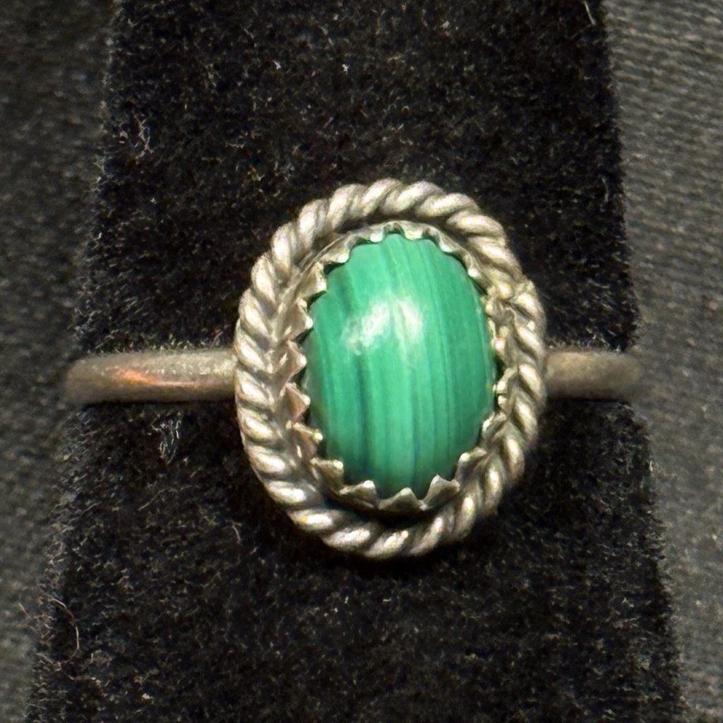 Native American Style Sterling Silver Ring Malachite Size 6 Signed